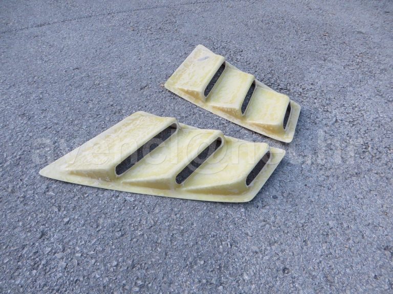 UNIVERSAL HOOD VENT INSERTS LOUVERS FOR RACING / DRIFT / RALLY / MOTORSPORT Classic