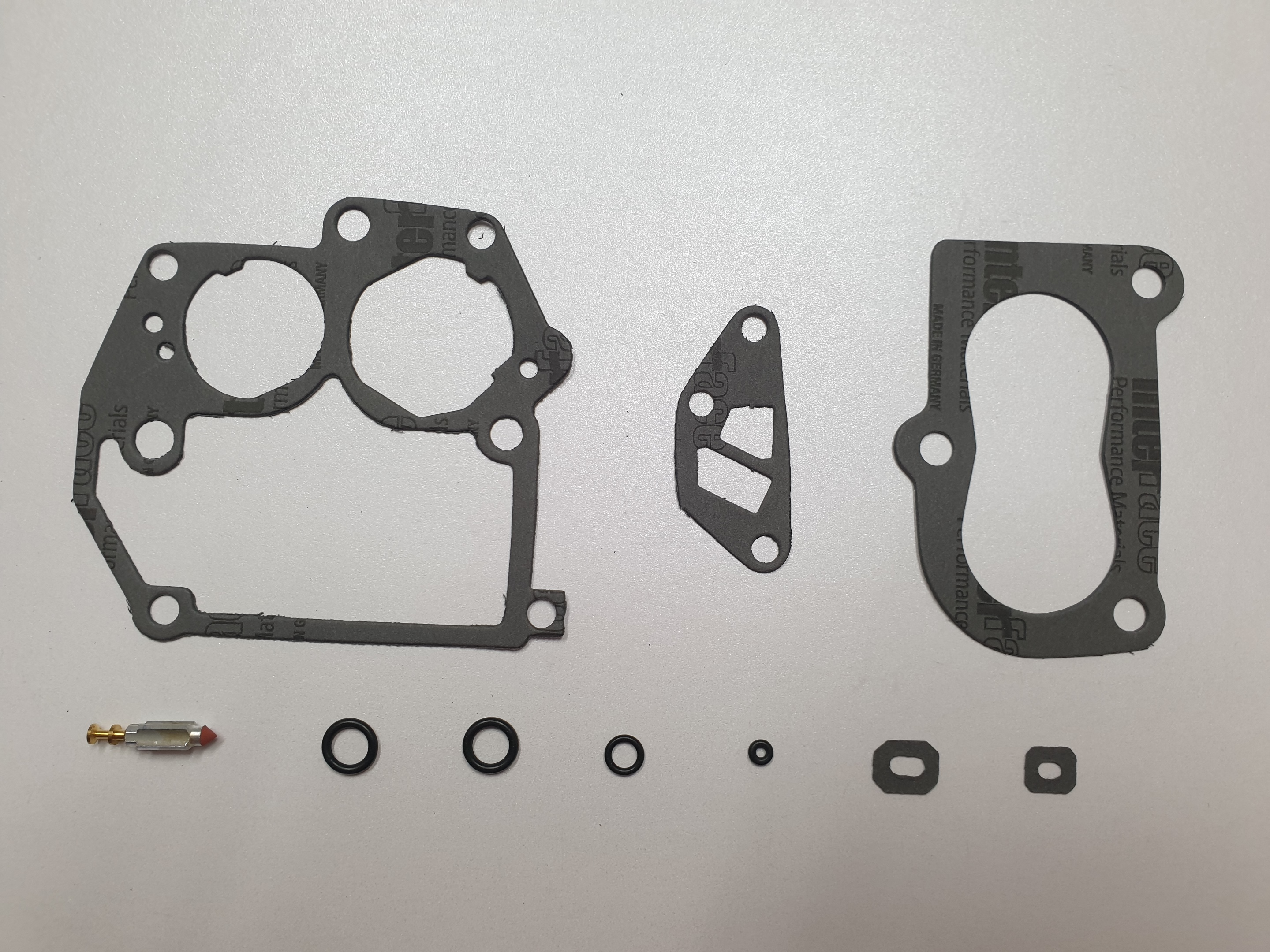 thumbnail interactive-video image 1 of Pierburg 2B4 Carburetor Repair Kit For BMW 316 E21 & 518 E12 1.8L (90HP) - Meat & Doria 1 of 3