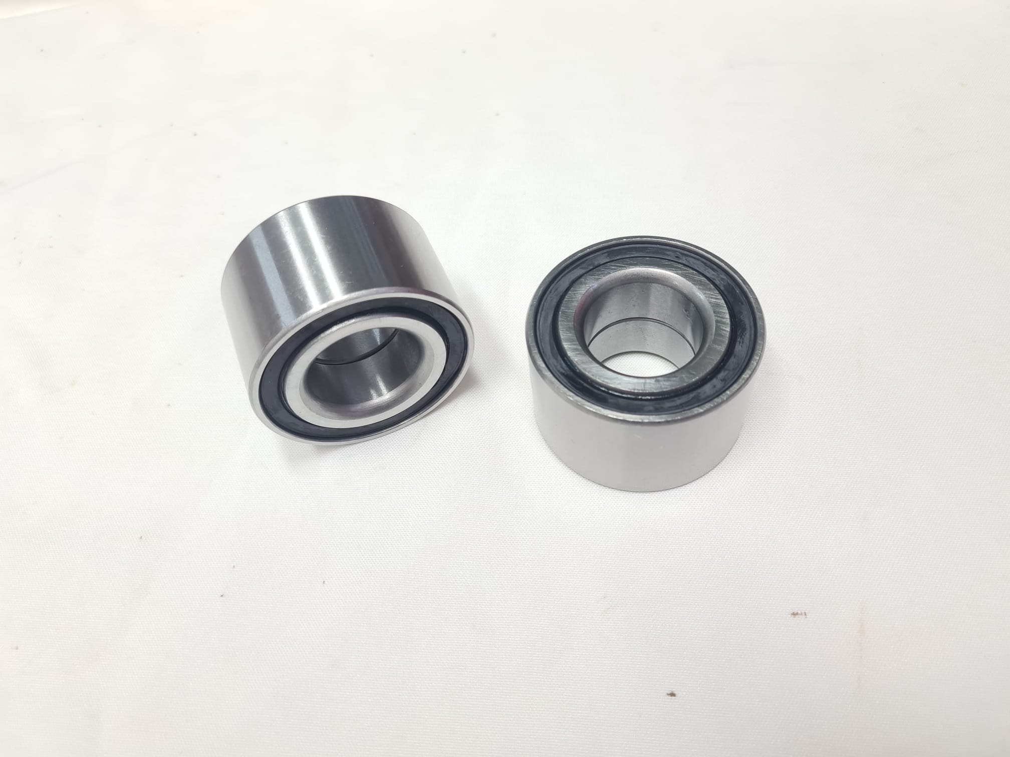 AUTOBIANCHI A112 FIAT 127 128 X19 UNO ZASTAVA 101 FRONT WHEEL BEARINGS SET (2)