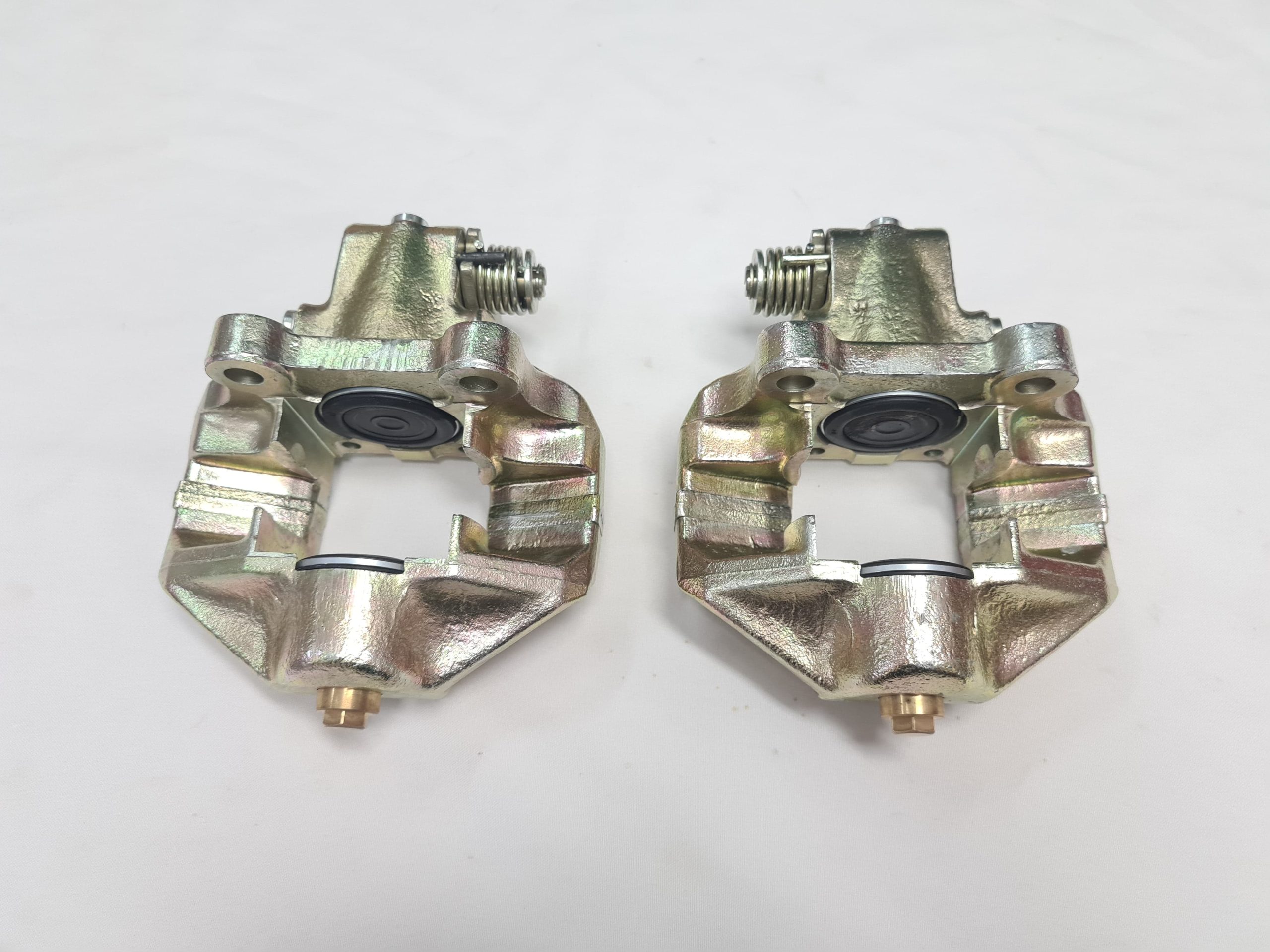 FERRARI 208 TURBO DINO 246 GTS GT 308 GT4 GTB GTS QV REAR BRAKE CALIPERS ATE RECONDITIONED 106359 106360 (4)