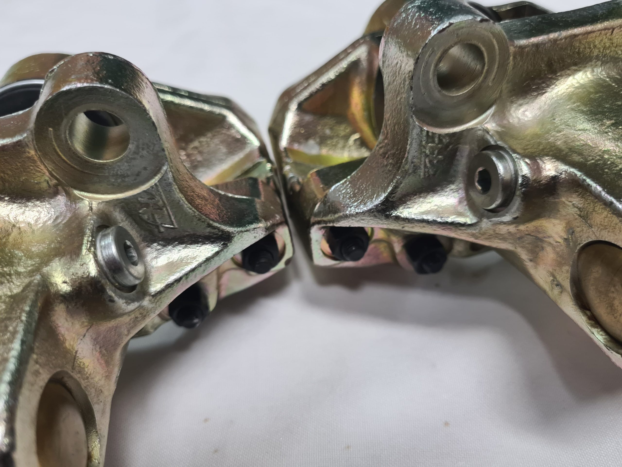 FERRARI 208 TURBO DINO 246 GTS GT 308 GT4 GTB GTS QV REAR BRAKE CALIPERS ATE RECONDITIONED 106359 106360 (5)