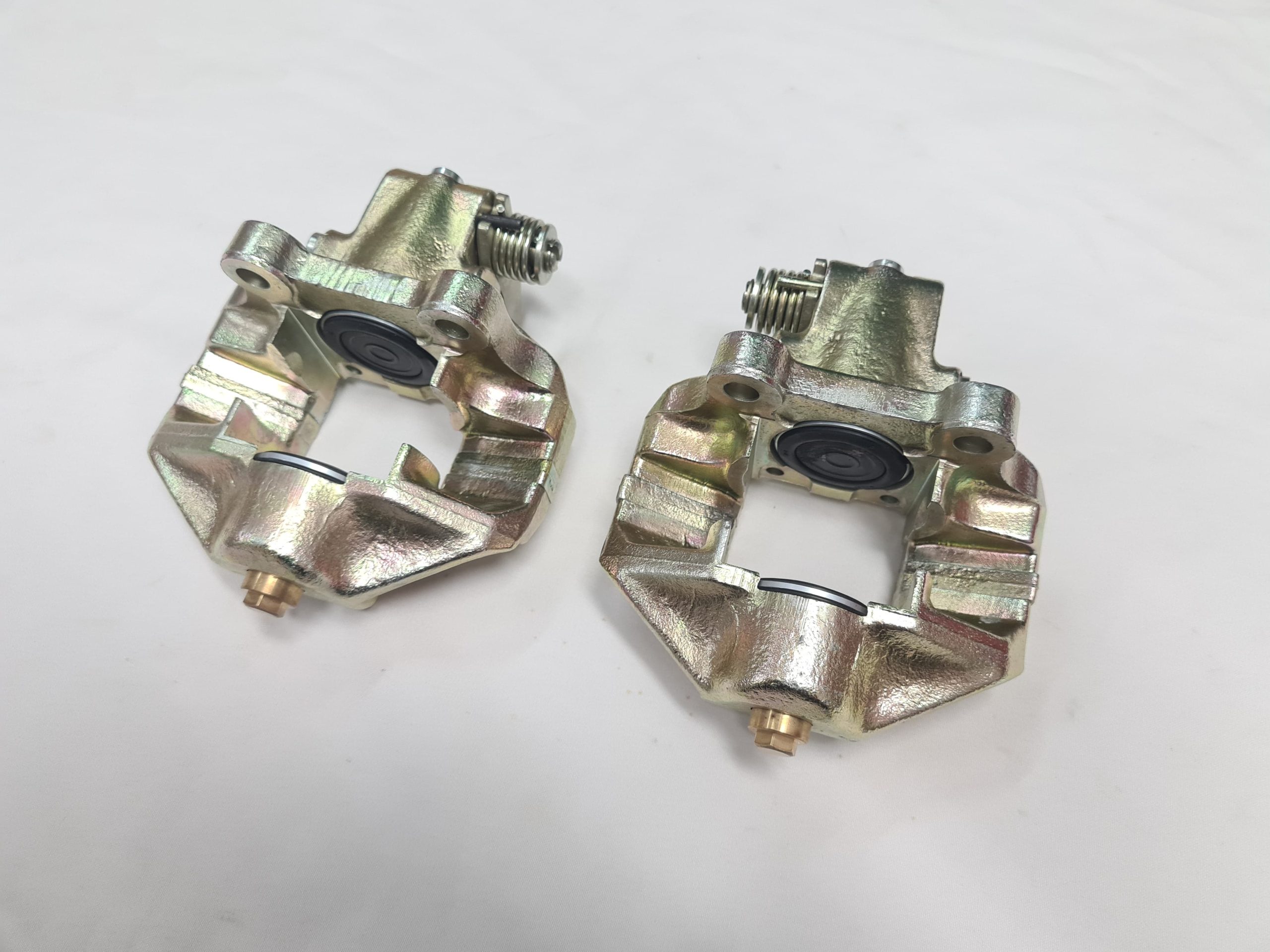 FERRARI 208 TURBO DINO 246 GTS GT 308 GT4 GTB GTS QV REAR BRAKE CALIPERS ATE RECONDITIONED 106359 106360 (8)