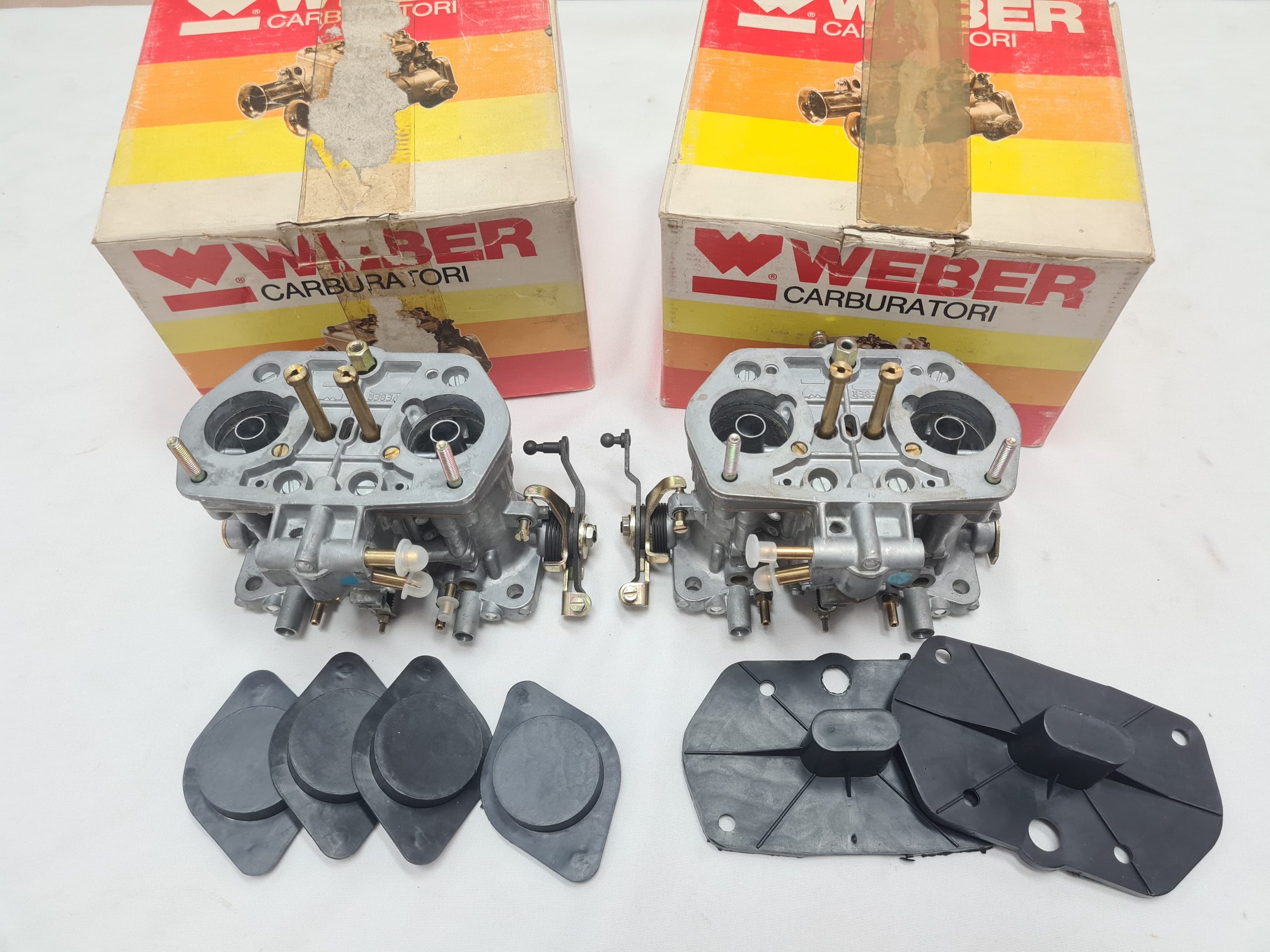 WEBER 36 IDF NEW OLD STOCK NOS TWIN CARBURETTORS CARBS DOPPELVERGASERS VW VOLKSWAGEN BUS BEETLE CAMPER T1 T2 (1)